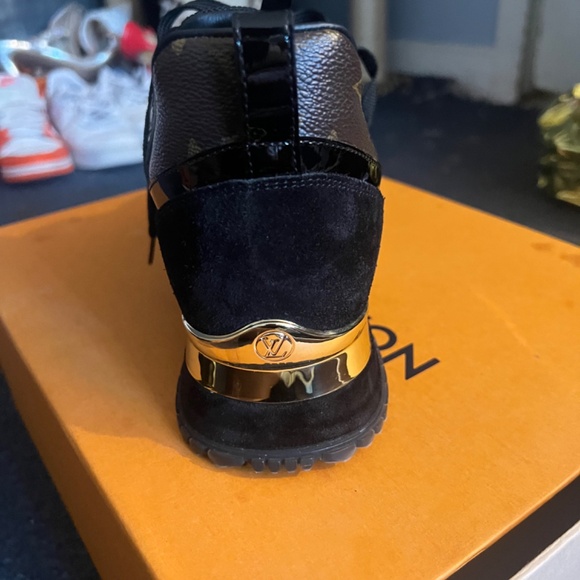 Louis Vuitton Runaway Sneakers/Wedges - Picture 5 of 8